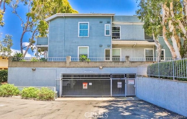 16960 Algonquin Street, Huntington Beach CA: https://media.crmls.org/medias/079fd027-ab0f-4f6e-babc-62cb56744d11.jpg