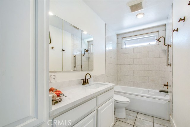 Detail Gallery Image 22 of 28 For 2718 S Griset Pl, Santa Ana,  CA 92704 - 4 Beds | 2/1 Baths
