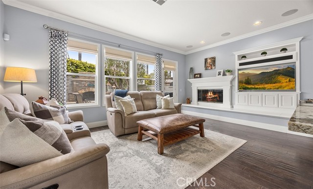 6615 Feather Drive, Huntington Beach CA: https://media.crmls.org/medias/07a10b65-619d-4928-b95e-1c31ed593e20.jpg