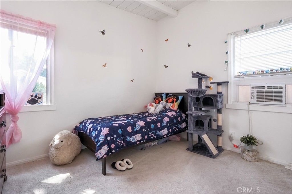 https://media.crmls.org/medias/07a1589f-0a53-42b0-8e12-385e62955cfc.jpg?preset=X-Large