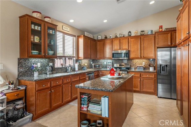 671 Zaharias Circle, Hemet CA: https://media.crmls.org/medias/07a192d2-7599-45ab-901f-7632bcc33496.jpg