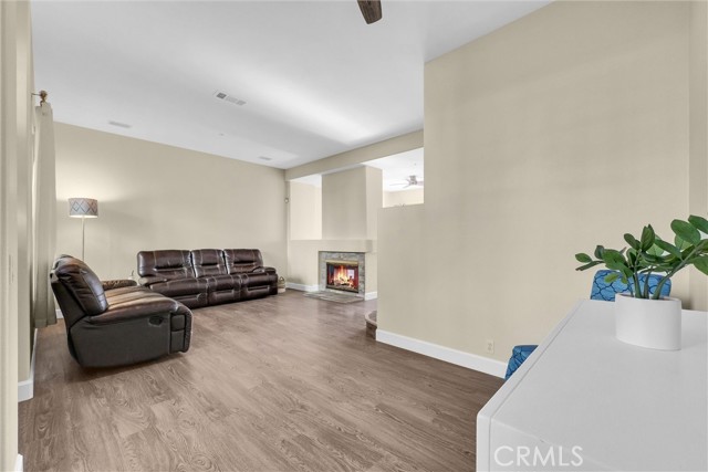 Detail Gallery Image 5 of 36 For 2861 Ballesteros Ln, Tustin,  CA 92782 - 3 Beds | 2/1 Baths