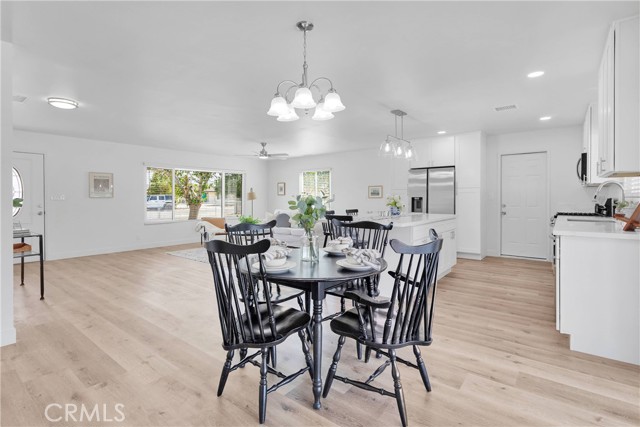 Detail Gallery Image 13 of 33 For 20972 Quilente Rd, Apple Valley,  CA 92307 - 3 Beds | 2 Baths
