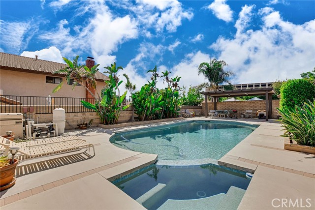 2855 Piedmont Drive, Highland CA: https://media.crmls.org/medias/07a362c1-1ffb-40a7-afcd-eb33de3c44b0.jpg