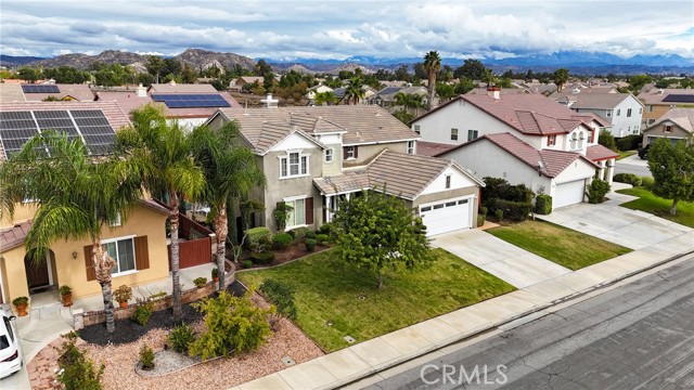 Detail Gallery Image 5 of 59 For 27204 Big Horn, Moreno Valley,  CA 92555 - 4 Beds | 4 Baths