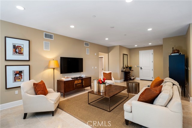 Detail Gallery Image 34 of 42 For 23500 Park Sorrento #D24,  Calabasas,  CA 91302 - 3 Beds | 3/1 Baths