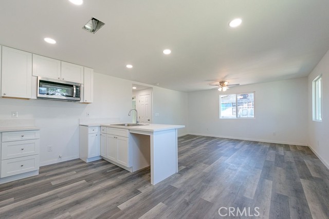 Detail Gallery Image 7 of 14 For 5145 N Polk Ave, Fresno,  CA 93722 - 3 Beds | 2 Baths