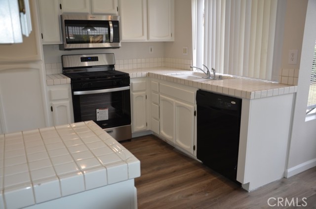 Detail Gallery Image 9 of 31 For 29620 Nightcrest Cir, Temecula,  CA 92591 - 3 Beds | 2 Baths