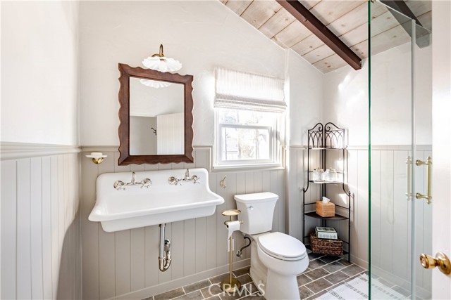 Detail Gallery Image 11 of 19 For 135 Turquoise, Newport Beach,  CA 92662 - 4 Beds | 2 Baths