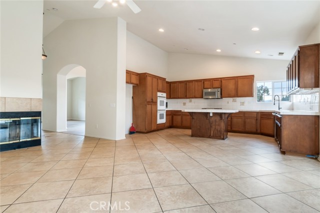 Detail Gallery Image 7 of 31 For 13251 Brookfield, Rancho Cucamonga,  CA 91739 - 4 Beds | 2 Baths
