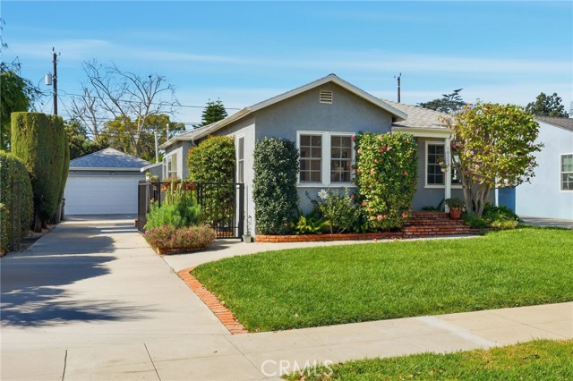 Detail Gallery Image 2 of 39 For 1025 N Screenland Dr, Burbank,  CA 91505 - 3 Beds | 2 Baths