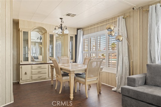 Detail Gallery Image 11 of 20 For 1275 W Johnston Ave, Hemet,  CA 92543 - 2 Beds | 2 Baths