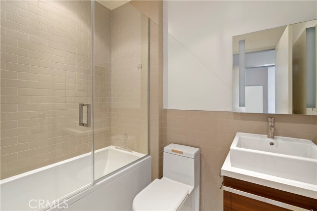 Detail Gallery Image 20 of 58 For 6735 Yucca St #307,  Los Angeles,  CA 90028 - 2 Beds | 2 Baths