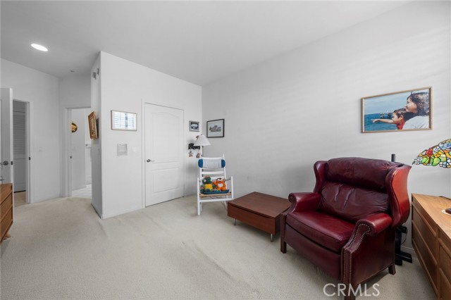 Detail Gallery Image 17 of 23 For 453 S Barrington, Los Angeles,  CA 90049 - 2 Beds | 3 Baths