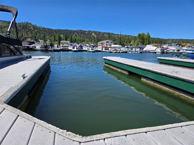 Detail Gallery Image 3 of 6 For 400 Pine Knot Blvd #C-35, Big Bear Lake,  CA 92315 - – Beds | – Baths