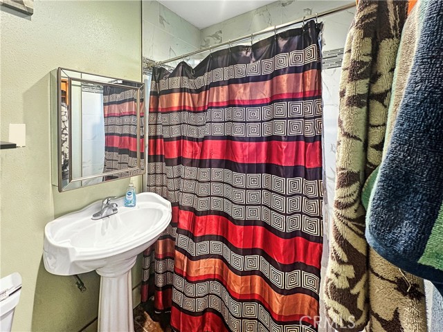 Detail Gallery Image 6 of 10 For 5822 Allington St, Lakewood,  CA 90713 - 2 Beds | 1 Baths