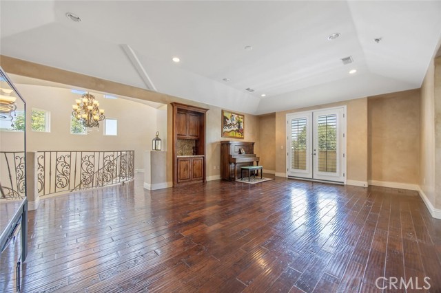 Detail Gallery Image 32 of 62 For 21120 Placerita Canyon Rd, Newhall,  CA 91321 - 5 Beds | 6 Baths