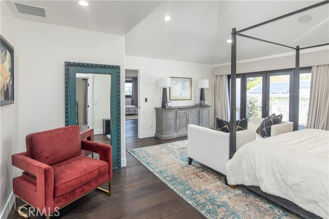 Detail Gallery Image 22 of 48 For 640 Raymond, Santa Monica,  CA 90405 - 4 Beds | 3 Baths