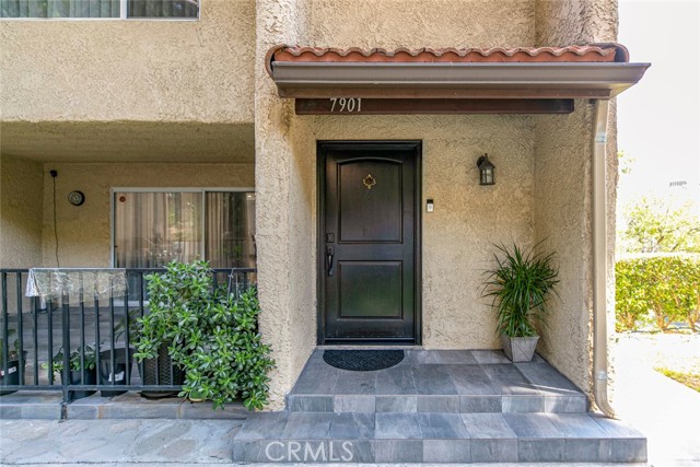 Detail Gallery Image 2 of 58 For 7901 via Stefano, Burbank,  CA 91504 - 4 Beds | 3 Baths