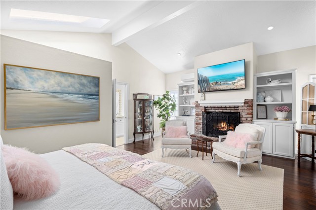708 Orchid Avenue, Corona del Mar CA: https://media.crmls.org/medias/07acf65a-3876-4ff0-9322-65dcfad7d40c.jpg