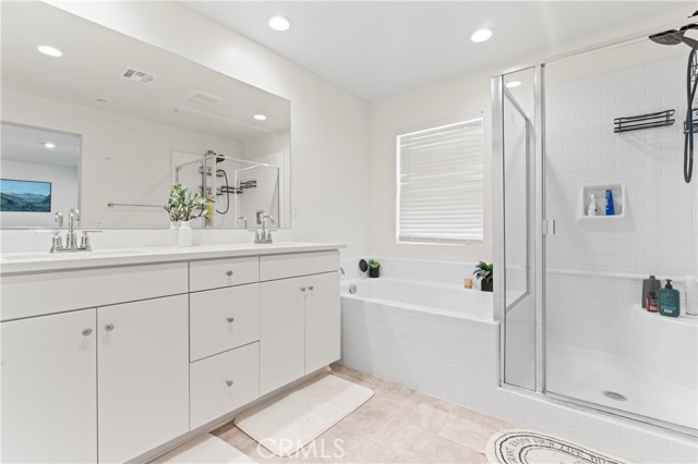 Detail Gallery Image 4 of 38 For 12704 Ironstone, Moreno Valley,  CA 92555 - 4 Beds | 2/1 Baths