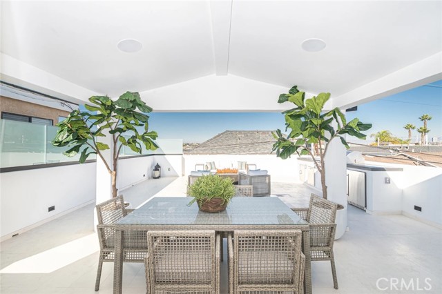 1034 W Balboa Boulevard, Newport Beach CA: https://media.crmls.org/medias/07ae9e39-8e7a-47e7-b079-1bdd053bad7f.jpg
