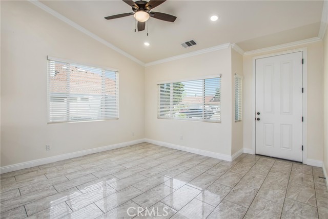 Detail Gallery Image 8 of 40 For 707 Emily Ln, Beaumont,  CA 92223 - 3 Beds | 2 Baths