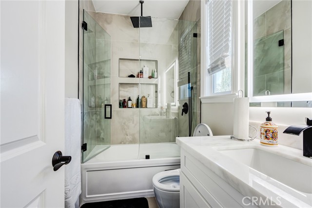 18 Elissa, Ladera Ranch CA: https://media.crmls.org/medias/07afc45b-71af-48e3-a8ce-bfe7ce6774b1.jpg