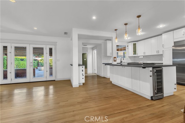 Detail Gallery Image 8 of 33 For 6835 E Parapet, Long Beach,  CA 90808 - 4 Beds | 4 Baths