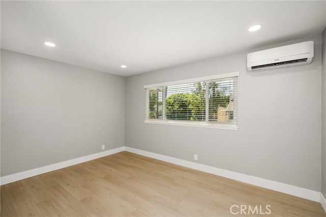 4052 Escudero, Irvine CA: https://media.crmls.org/medias/07b0ff44-df68-47d4-9106-93424ec4d557.jpg