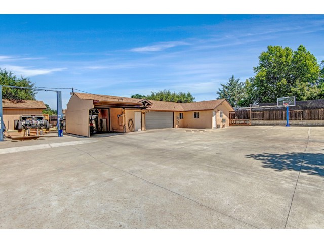 5400 Carrizo Road, Atascadero CA: https://media.crmls.org/medias/07b16db8-151f-445b-af47-076a7da98211.jpg