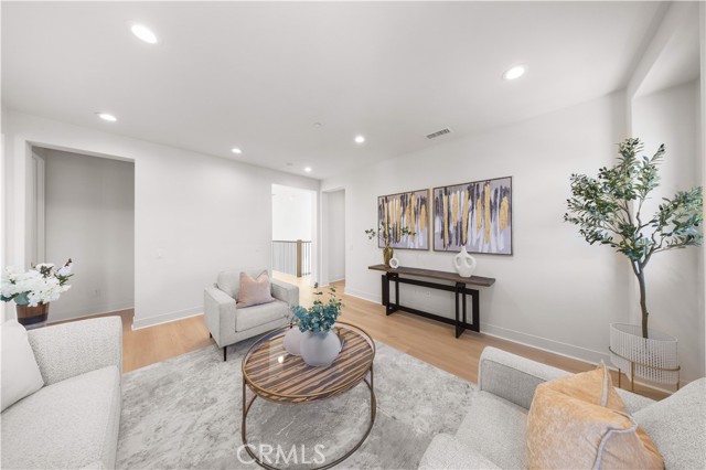 Detail Gallery Image 31 of 48 For 12000 Mirabel, Porter Ranch,  CA 91326 - 5 Beds | 4/1 Baths