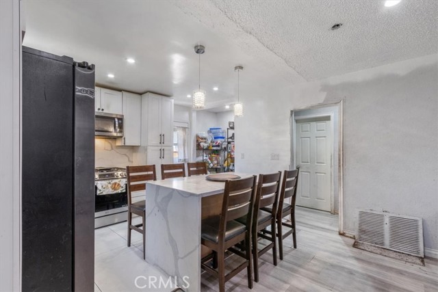 13273 Sunburst Street, Pacoima CA: https://media.crmls.org/medias/07b23e66-6db1-495e-88fc-d015d97667da.jpg