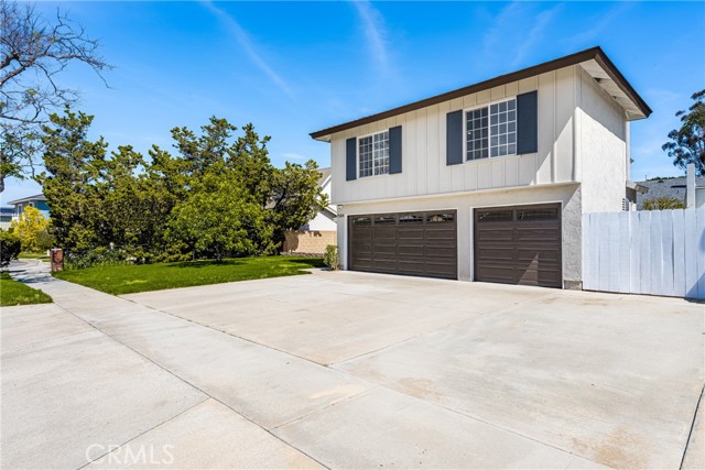 Detail Gallery Image 3 of 65 For 7584 E Paseo Laredo, Anaheim Hills,  CA 92808 - 4 Beds | 3 Baths