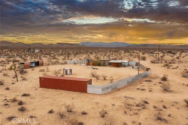 Detail Gallery Image 37 of 39 For 1345 Shangrila, Joshua Tree,  CA 92252 - 1 Beds | 1 Baths