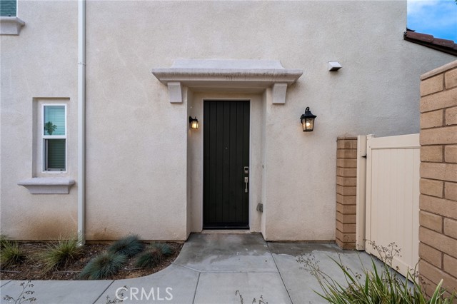 Detail Gallery Image 4 of 43 For 202 Bonita Ln, Rialto,  CA 92376 - 3 Beds | 2/1 Baths