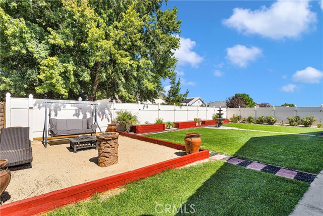 13046 Bermuda Dunes Drive, Victorville CA: https://media.crmls.org/medias/07b481bc-ed37-4192-9fa1-790c4638d06f.jpg