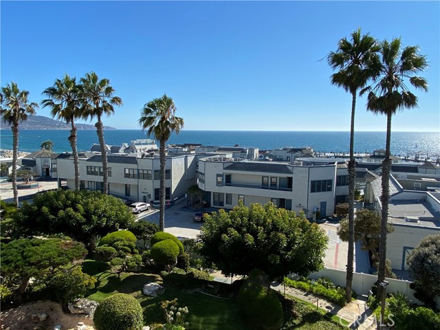 610 The Village, Redondo Beach, California 90277, 2 Bedrooms Bedrooms, ,1 BathroomBathrooms,Residential,Sold,The Village,SB21179815