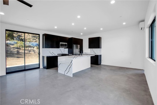 Detail Gallery Image 10 of 59 For 6879 Apache Trl, Yucca Valley,  CA 92284 - 3 Beds | 2 Baths