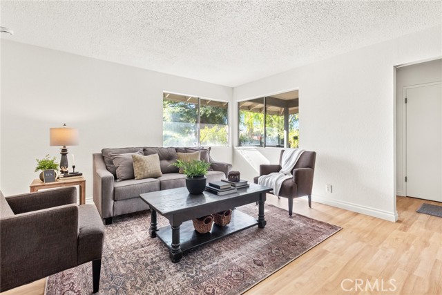 Detail Gallery Image 4 of 40 For 8 Cottage Cir, Chico,  CA 95926 - 3 Beds | 2 Baths