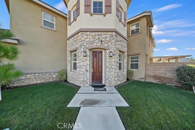 Detail Gallery Image 11 of 61 For 3094 Crystal Ridge Ln, Colton,  CA 92324 - 5 Beds | 5/1 Baths