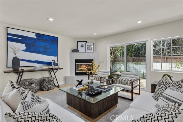 11927 Beatrice Street, Culver City CA: https://media.crmls.org/medias/07b617ef-b418-4134-8f5c-4c7730c62a19.jpg