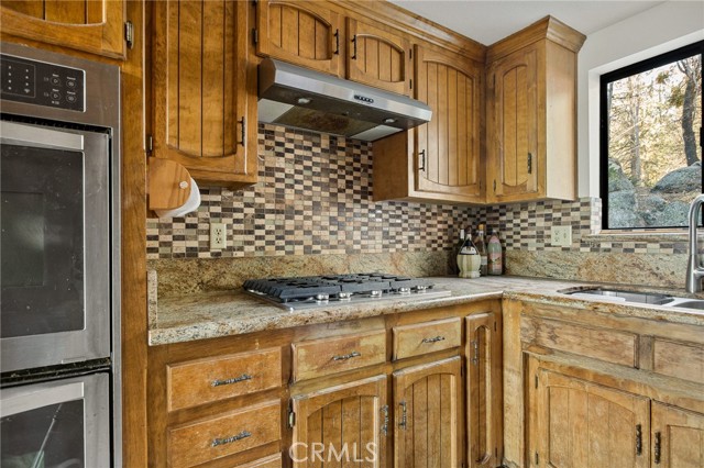 Detail Gallery Image 15 of 36 For 32565 Scandia Dr, Running Springs,  CA 92382 - 3 Beds | 2 Baths