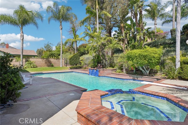 Detail Gallery Image 37 of 58 For 21159 via Noriega, Yorba Linda,  CA 92887 - 4 Beds | 3 Baths