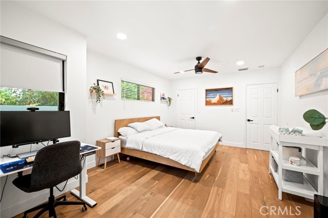 Detail Gallery Image 10 of 49 For 3345 Oakhurst Ave, Los Angeles,  CA 90034 - 3 Beds | 3 Baths