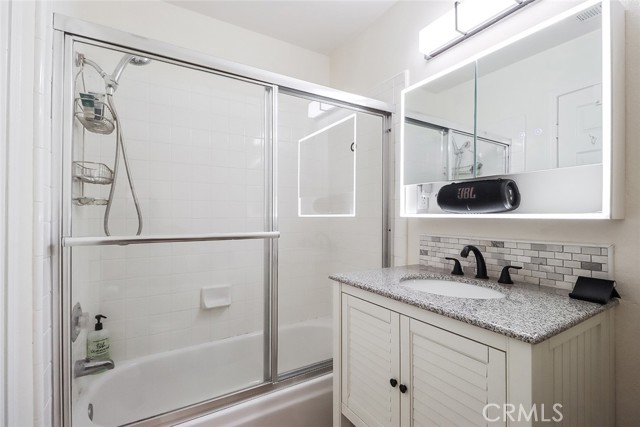 Detail Gallery Image 29 of 46 For 5028 Benedict Ct, Oak Park,  CA 91377 - 3 Beds | 2/1 Baths