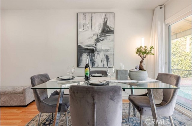 Detail Gallery Image 9 of 28 For 6220 Morella Ave, North Hollywood,  CA 91606 - 3 Beds | 2 Baths