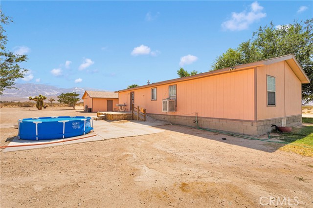 Detail Gallery Image 10 of 37 For 11025 Locust Ave, Lucerne Valley,  CA 92356 - 3 Beds | 2 Baths