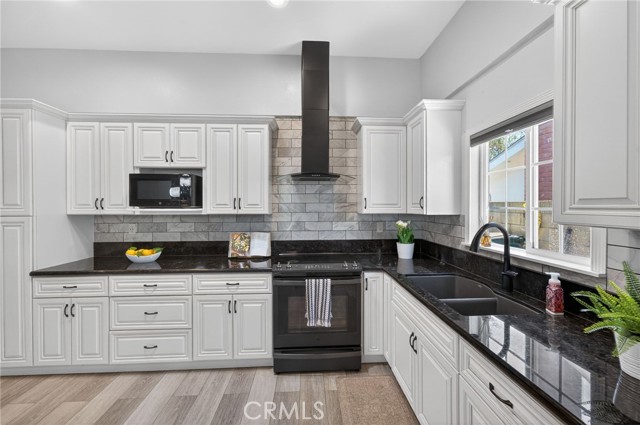 Detail Gallery Image 5 of 57 For 908 W Linden St., Ontario,  CA 91762 - 6 Beds | 3 Baths