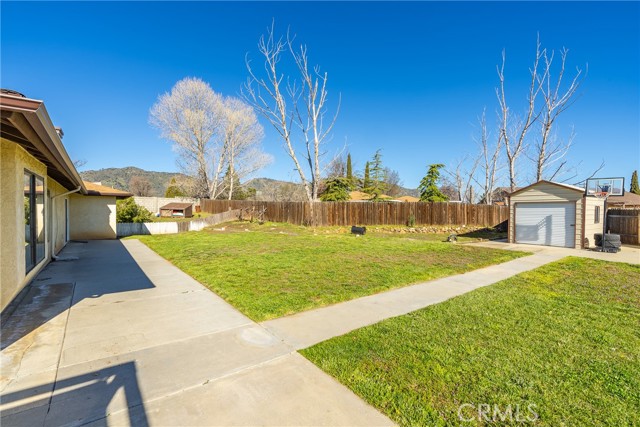 Detail Gallery Image 32 of 45 For 21766 Fox Ct, Tehachapi,  CA 93561 - 3 Beds | 2 Baths